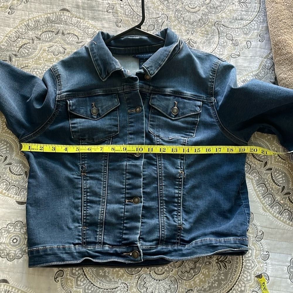 Falls Creek Jean jacket SZ M great condition. Cotton poly spandex blend. - Picture 9 of 9